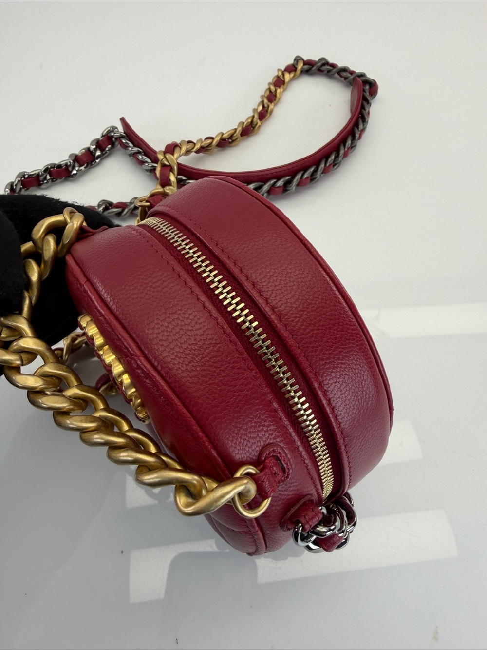 CHANEL 19 Red Quilted Round Mini Crossbody Mixed Metal Chain - Picture 9 of 15
